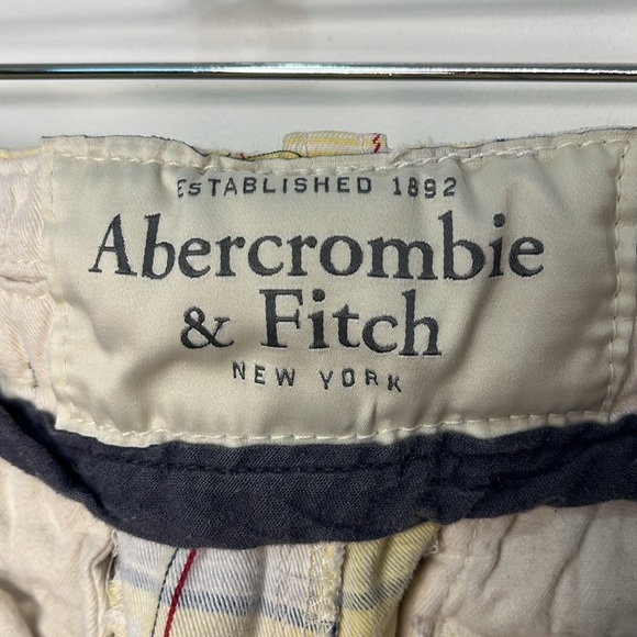 Men’s Abercrombie & Fitch Button Fly 4 Pocket Flat Front Yellow Plaid Shorts - Picture 4 of 11